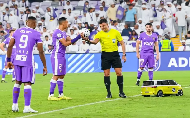 كم يتقاضى الحكم الأجنبي في الدوري الإماراتي؟